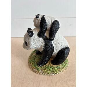 1988 Kroger Floral Shoppe Collectible Panda Bear Mother And Cub 5" J.L. Gosnell